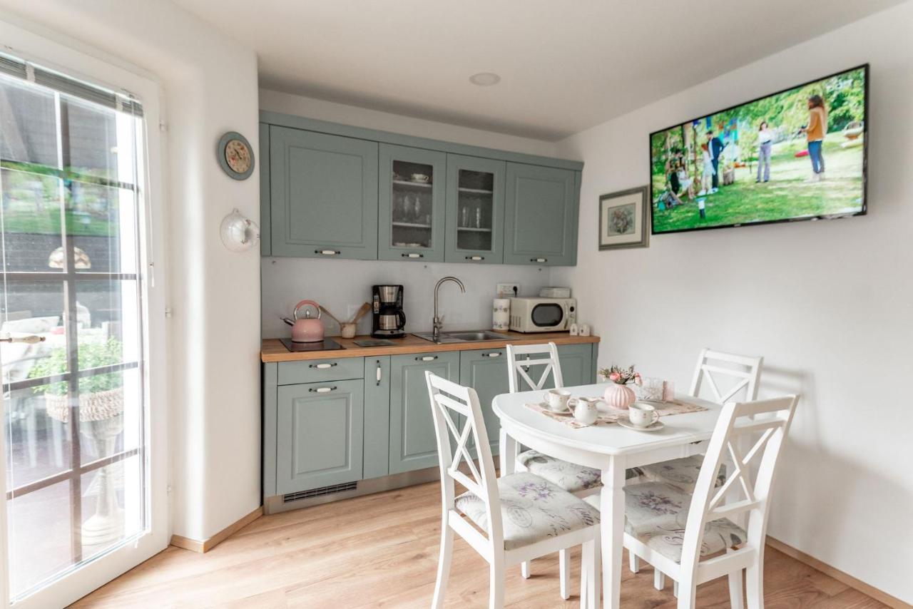 Apartmaji Urska Laško Exteriör bild